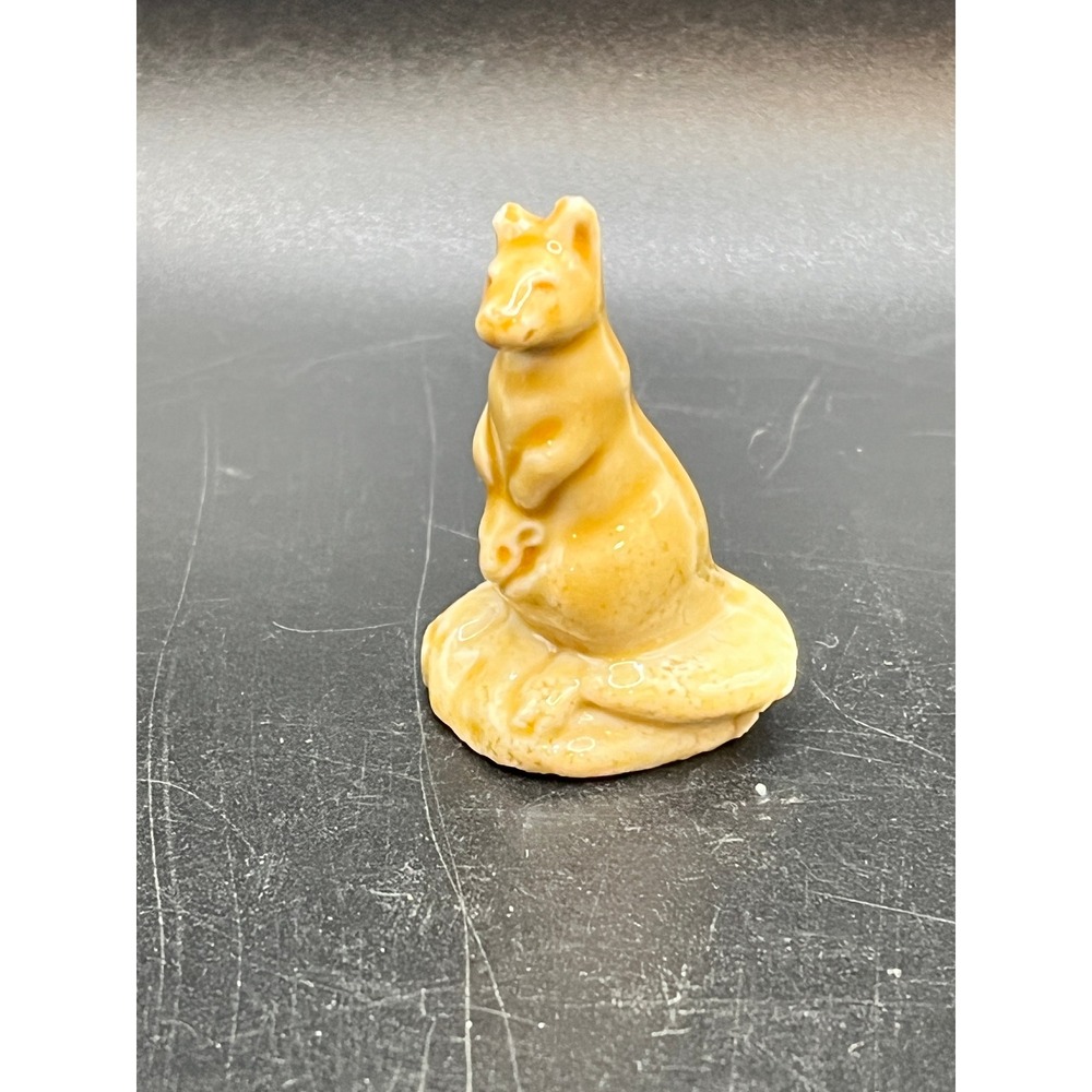 Wade Whimsies Red Rose Animal Kangaroo Baby Roo Figurine England Tea‎ Trinket